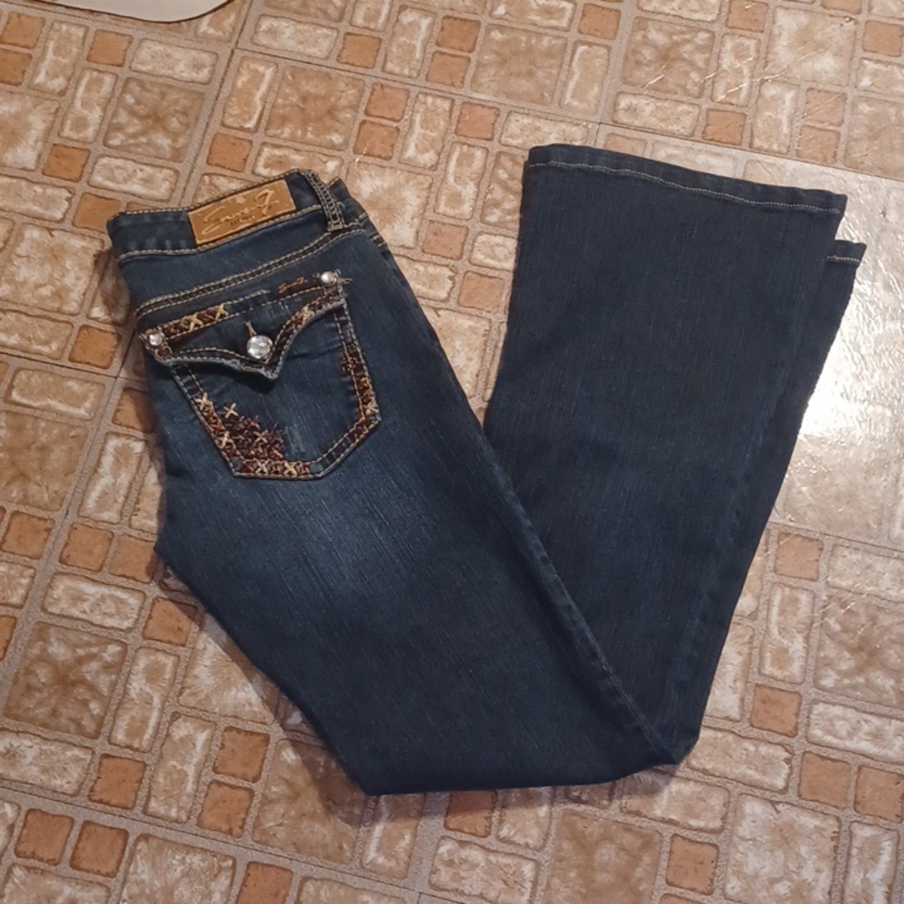 Seven7  flare leg jeans women's size 27